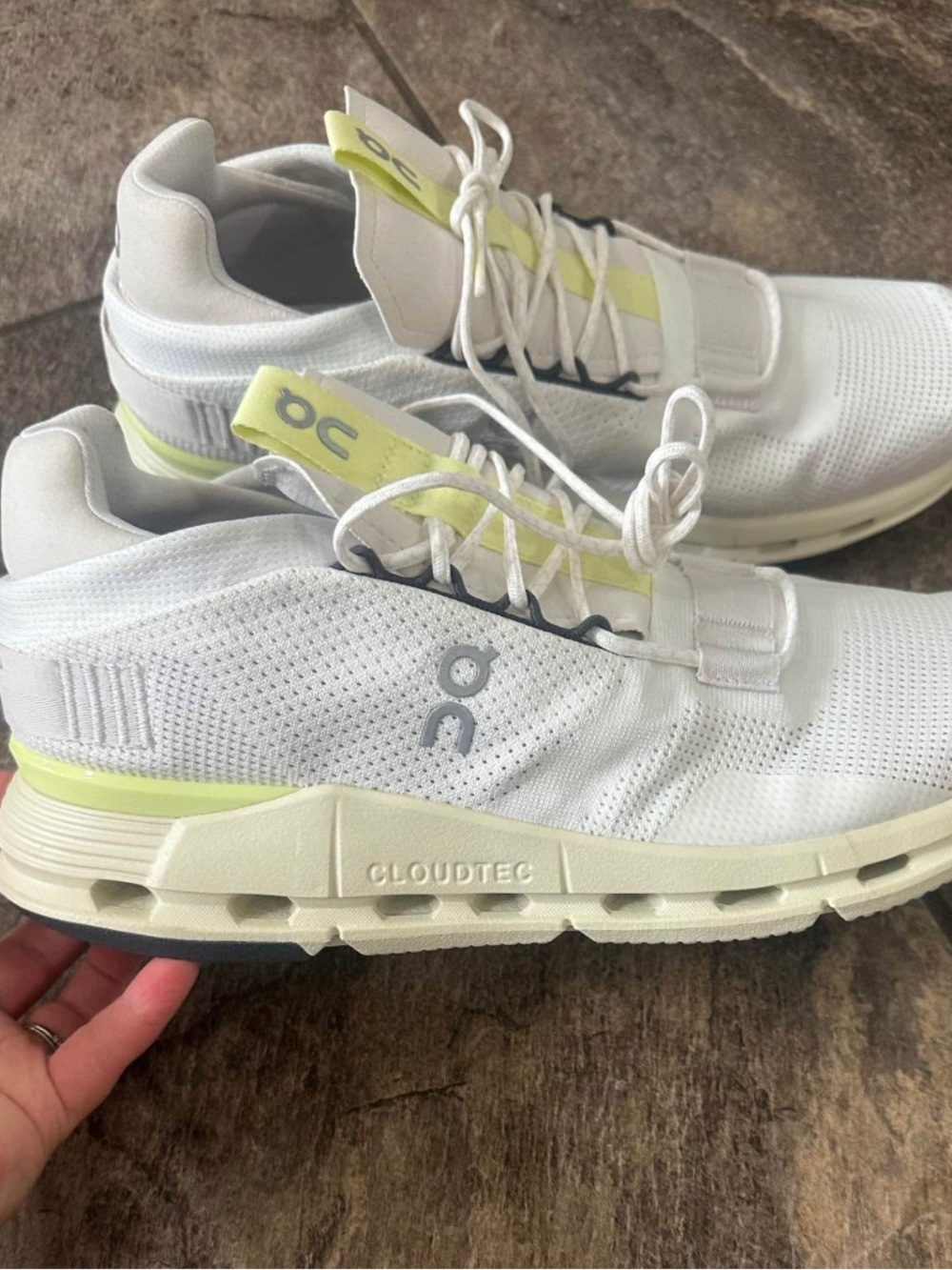 Like New On CloudNova Shoes men’s size 9